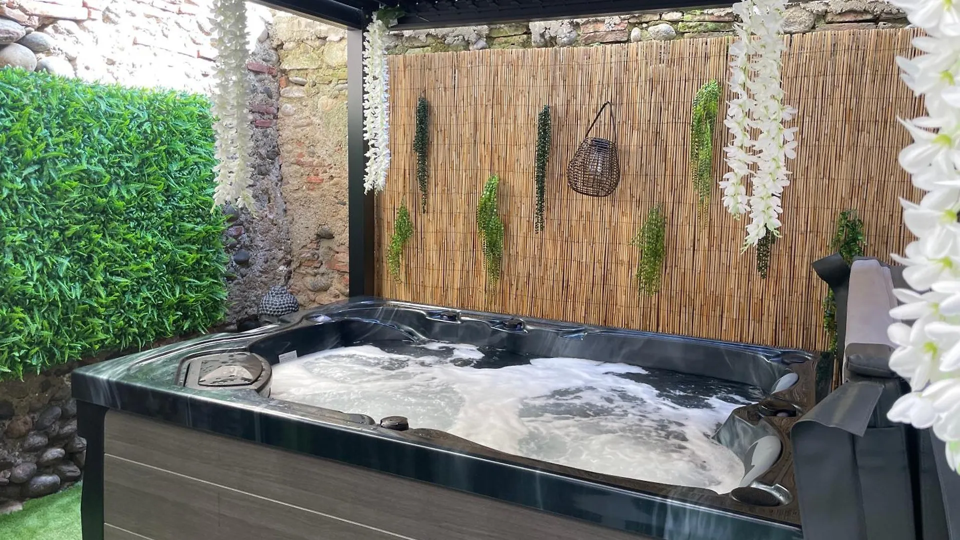 Loveroom La Villa Lova Avec Spa Prive Et Piece Secrete بامييه 0*,