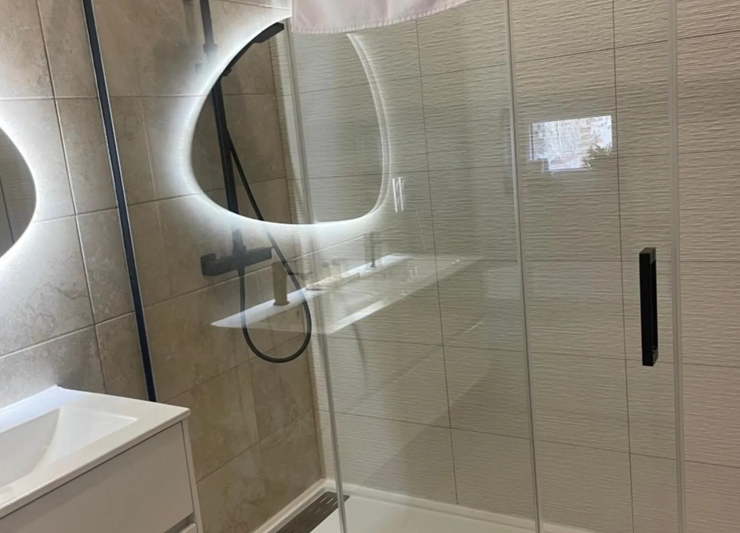 Loveroom La Villa Lova Avec Spa Prive Et Piece Secrete Pamiers France